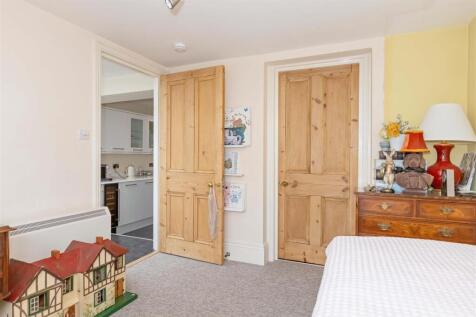 1 16 Heene Terrace_3.JPG