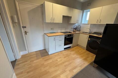 4_94 Manor Road -...