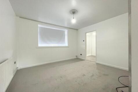 Leven Drive, Waltham Cross photo 4