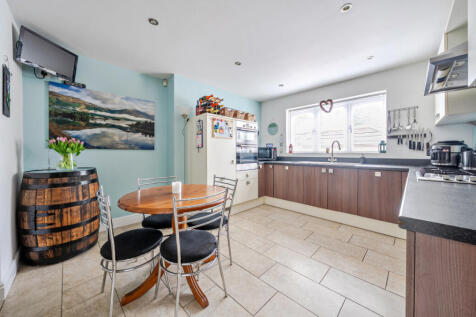 1305467-6-6841ad6...