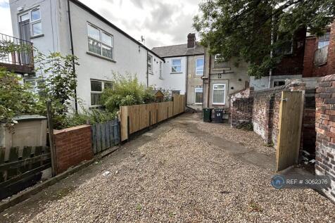 Large Rear Garden