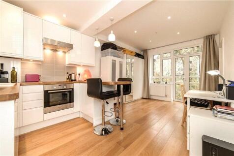 Reception/Kitchen