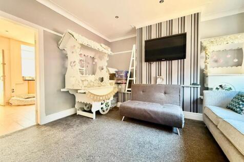 PHOTO-2025-09-24-12-23-46 9.jpg