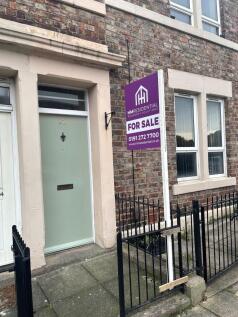 3 bedroom Flat for sale