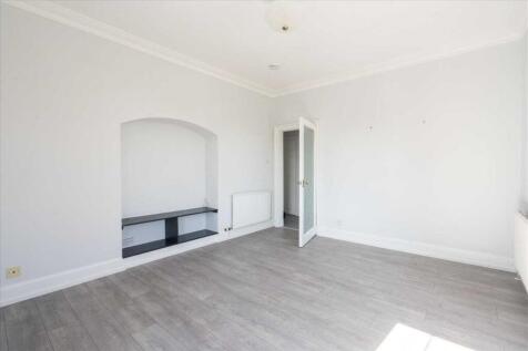 Main Street, Polmont, FK2 photo 4