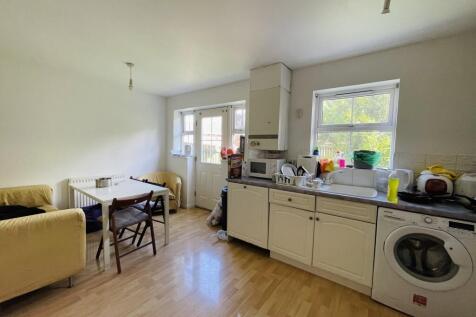 Casson Drive photo 4