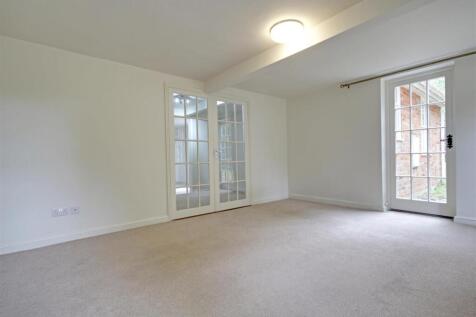 living room 5.jpg