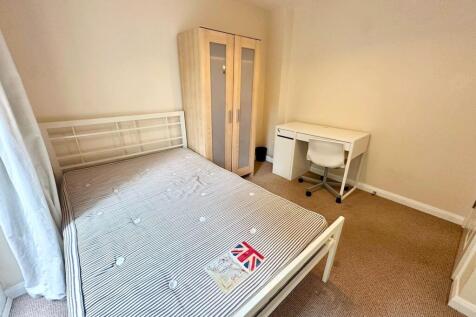 Alderman Close, Beeston, NG9 photo 3
