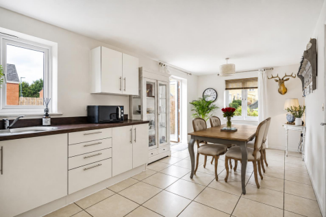 dining kitchen.png