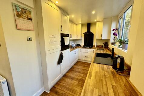 Cotwall End Road, DUDLEY photo 3