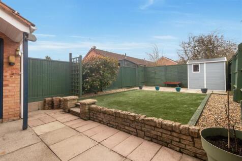 Parkside, Furzton, Milton Keynes photo 4