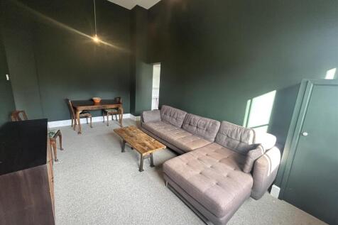 Living Space i