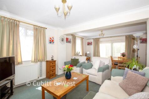 Lounge/ Dining Room
