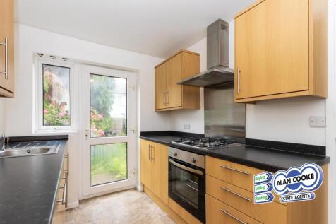 FITTED KITCHEN