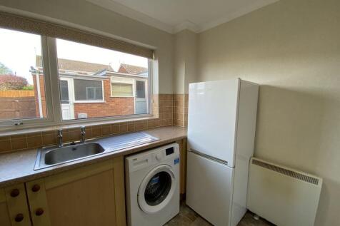 Keyes Drive, Kingswinford photo 4