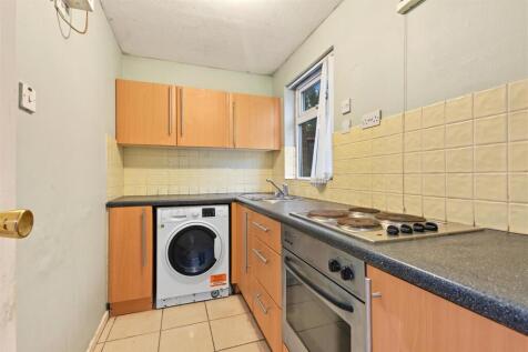 Kitchen_1.jpeg