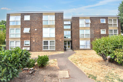 Flat 15, Vine Court, Burwood Road, Hersham, KT12 4AQ