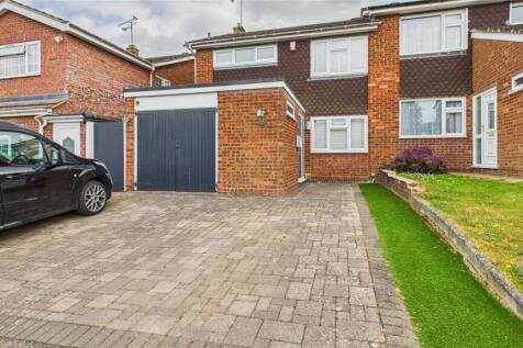 CAM04968G0-PR0044-STILL001