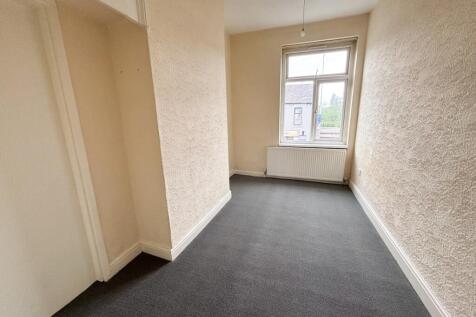 Higher Bents Lane, Bredbury, Stockport,  SK6 photo 5