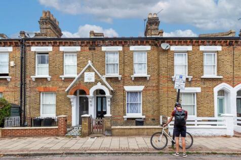 249 Eversleigh Road, Battersea, London, SW11 5XS