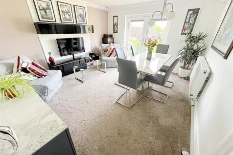 RECEPTION ROOM/BEDROOM 2