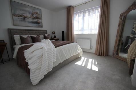 Master Bedroom 3.JPG