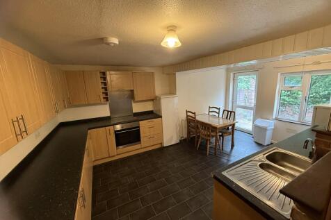 Broadlands Road,  photo 3