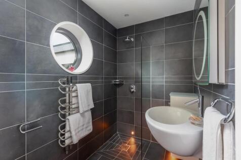 Principal Bedroom Suite