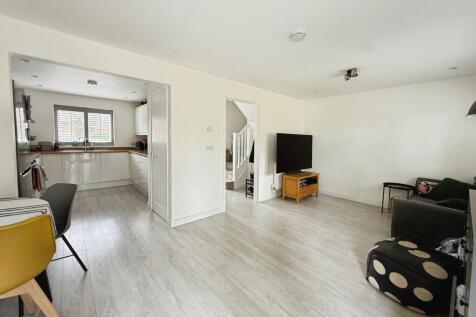 L-Shaped Lounge/Diner/Kitchen