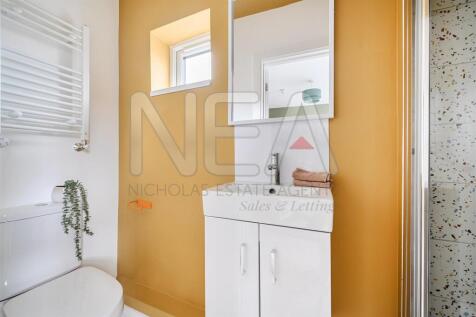 Room Five En-suite