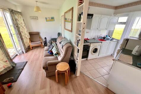 Open Plan Living/Dining/Kitchen Area