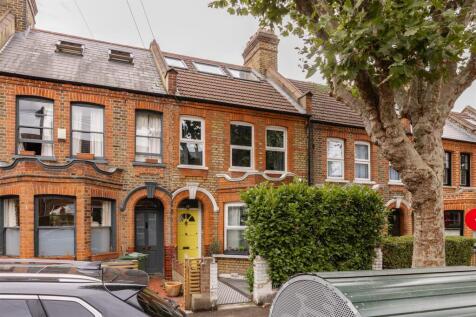 Lloyd Road, E17