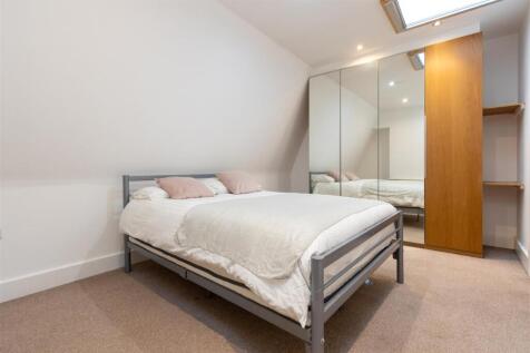 bedroom 1 (1 of 1).jpg