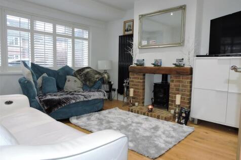 Winton Drive, Croxley Green photo 3