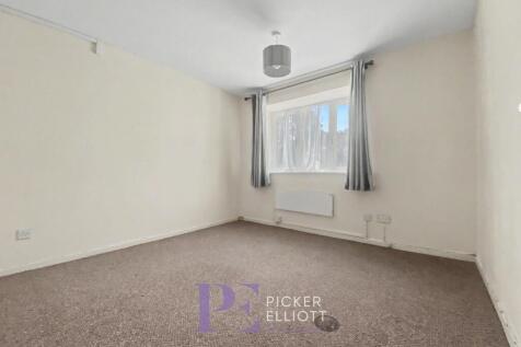 Rochester Close, Nuneaton, CV11 photo 4