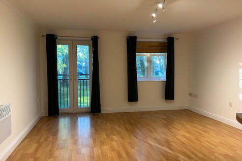Brackenhurst Place, Moortown, Leeds, West Yorkshire, LS17 photo 4