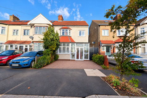 Gantshill Crescent IG2
