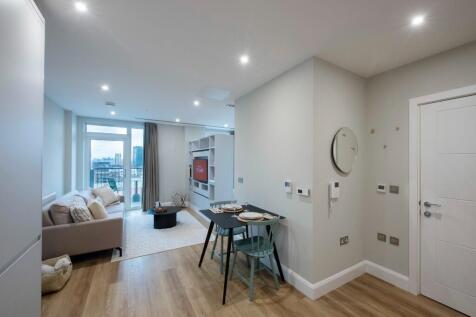 Moat Street, Wandsworth, London photo 3