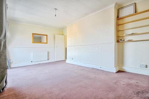 Romford, RM5 - property photo
