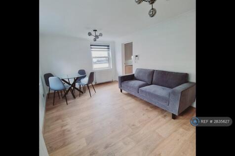Large Spacious Lounge