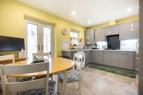 154 Tythe Barn Lane Kitchen Diner