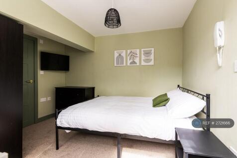 £775 Pcm