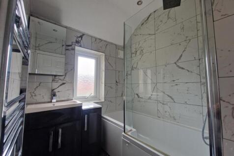Park Lane, Rotherham, S65 4BT photo 3