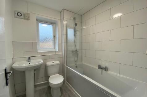 Coltsfoot Drive, Chorley photo 3