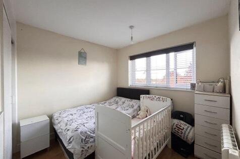 Mulberry Close, Luton, Bedfordshire photo 5