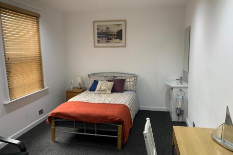 room 6 - 128 bmth other view