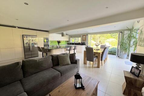 LIVING DINING KITCHEN