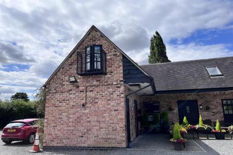 1 Atherdstone Stables Front.jpg