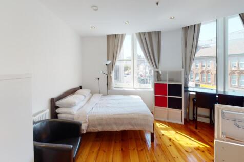 204-UPS-Bedroom