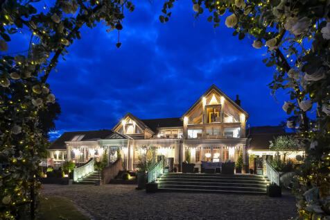 NIGHT HOUSE WITHO...